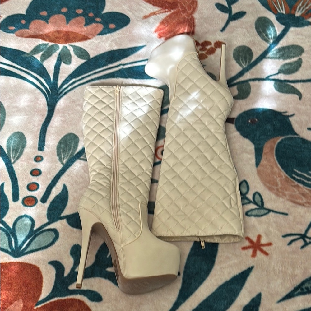 Sophia & Lee Cream Platform Heeled Boots